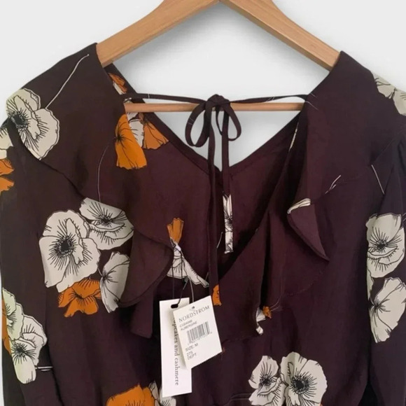 NWT Cupcakes and Cashmere Floral Bouse - Picture 9 of 12